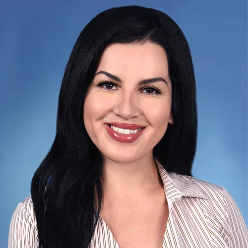 liz-becerril Leslie Blanco